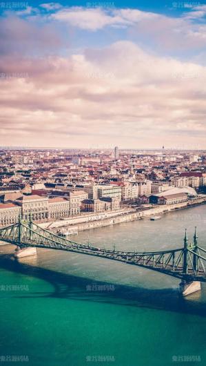 [风景手机壁纸]高清布达佩斯——自由桥背景图